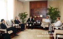 中神李思敬訪三自兩會 促日後神學教育交流