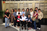 唐崇榮手術後蹣跚登台指揮交響樂