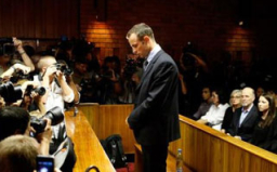 槍殺女友一週年 南非「刀鋒戰士」沉痛懺悔