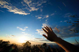 余創豪：人類為什麼有宗教？是自然本能的謬誤？