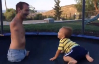 力克胡哲與兒子蹦床玩耍短片感人