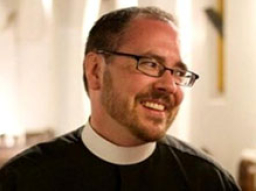 首位變性牧師應邀在華府國家大教堂講道