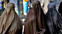 歐洲人權法院判法國禁穿回教罩袍不違人權