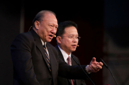 唐崇榮牧師沙巴佈道1.2萬人聞福音