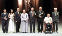 5.12地震失去雙腿活得更美 廖智堅毅生命獲「關懷生命獎」