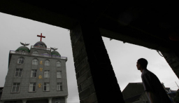 楊鳳崗：2014中國打壓基督教力度增 基督徒猛增令當局不安