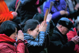 香客爭頭炷香求福得真福？ 錢志群牧師：上帝供應不為明天擔心