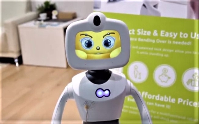 創新智能家居機械人 提食藥講福音為長者作伴