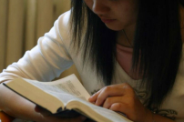 中國教會缺聖經 港牧者籲信徒珍惜神話語