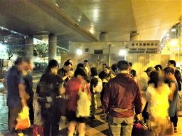 港教會橋底崇拜 社區發光履行基督精神