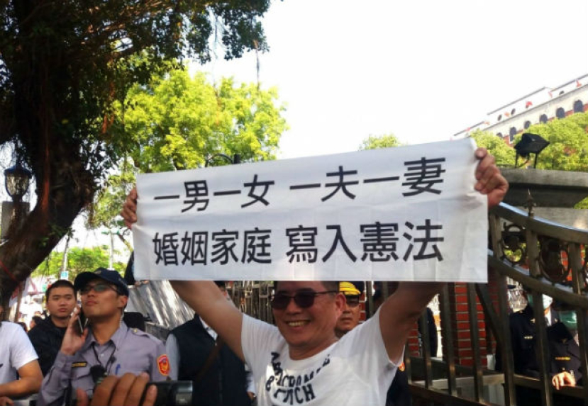 台灣愛家三公通過 牧者籲以愛挽回同性戀者
