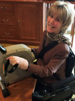 《輪椅上的畫家》瓊妮治癌之旅：基督與我度過這場苦難