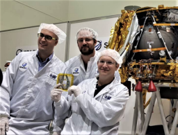 以色列「創世記號」順利升空 摩西五經永留月球