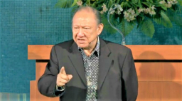 唐崇榮牧師論西方民主：趕神離場教會沒風骨