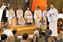 泰澤院長發聲明：三修士涉性侵呈司法