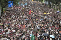 社會撕裂重創心靈 心理學家倡滑浪理論治療