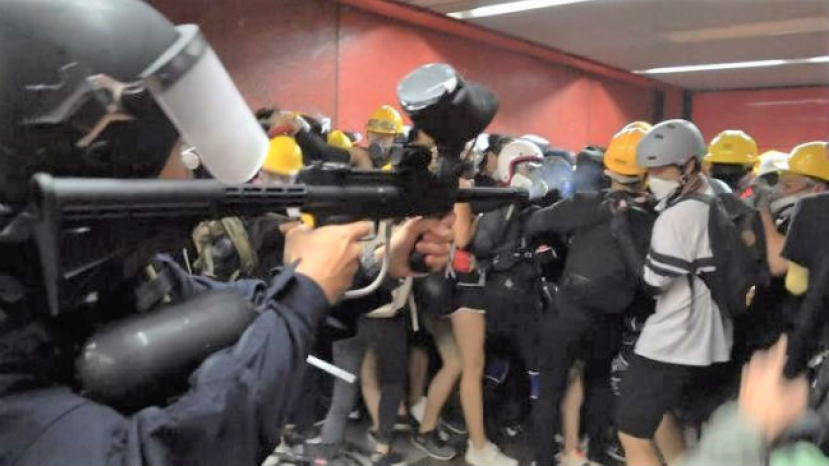 反送中多區爆嚴重流血 警方近距射擊被斥人道災難