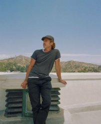 好萊塢影星畢彼得 離婚三年浪子回歸上帝