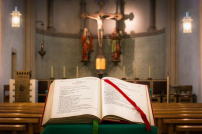 日本宗教年鑑 揭天主教新教徒全面下降