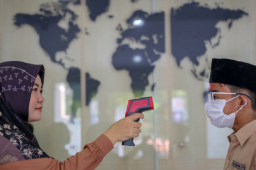 唐崇榮牧師證道：不可停止聚會給魔鬼留地步