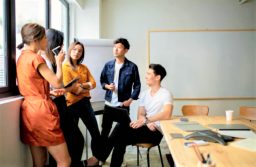 青年職展調查：七成半讀大學為糊口 突破促政商界支援創業　