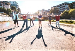 英澳少數族裔社區爆感染  防護裝備成疑