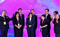 蔡英文擬出席祈禱會兼同性遊行 台教界無法接受首度停辦