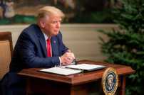 美國總統川普獲選「年度傑出人士」 表揚三百項政策維護胎兒生命