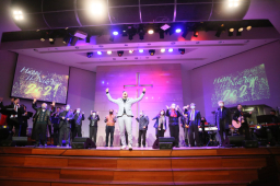 台灣教界跨年禱告會 呼求神同在光照人間