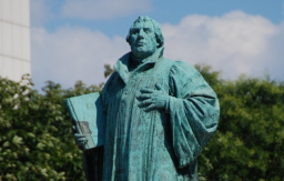 講座論信義宗政教關係：「上帝一國兩治」屬靈屬世並行