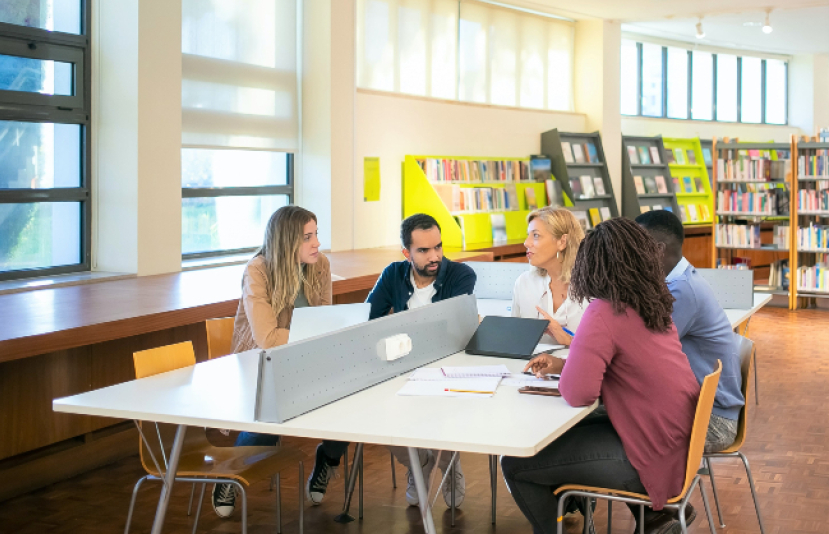 美校園疫情調查 7成學生感覺「被孤立」