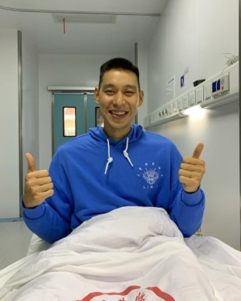 前NBA球星林書豪接種疫苗仍確診 稱放手給上帝