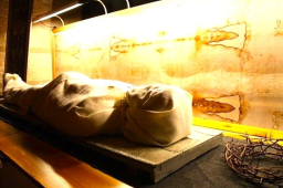 華文世界探索耶穌裹屍布 聖經博物館展原大複製品