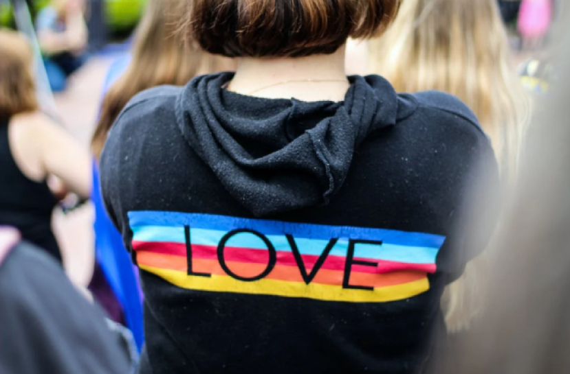 明光社探討青少年同性傾向 康貴華：疏理情感依賴的根源