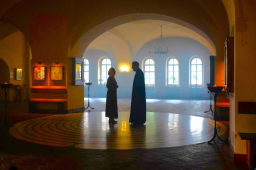 社會潮玩靈異物 神父驅魔工作量增