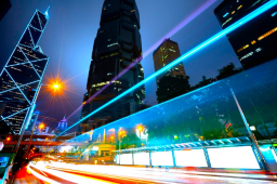 伯神研究：青年信徒活在數碼巴比倫 逆境助成熟