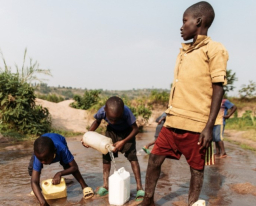 教會開設咖啡館 為海外社區提供清潔水