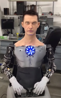 類人型機械人Robo-C面世仿真人臉 人機分界線在哪？