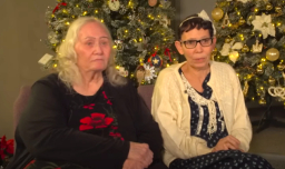 離奇保姆擄走鄰家女孩 父母祈禱50年尋親