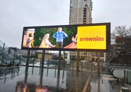 英國女童軍歌詞刪上帝保祐 允跨性別者加入