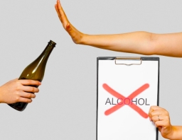 匿名戒酒會12步項目：提高戒酒率改善心理健康