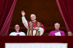 白煙升起！新教宗良十四世上任 將領導全球14億天主教徒