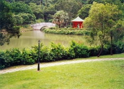 伍渭文牧师：人算甚么，你竟眷顾他？（诗八）