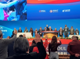 世界福音联盟首尔大会闭幕式 新任秘书长表达合一愿景