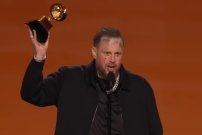 從監獄到格萊美：Jelly Roll 在格萊美舞台傳揚信仰與盼望