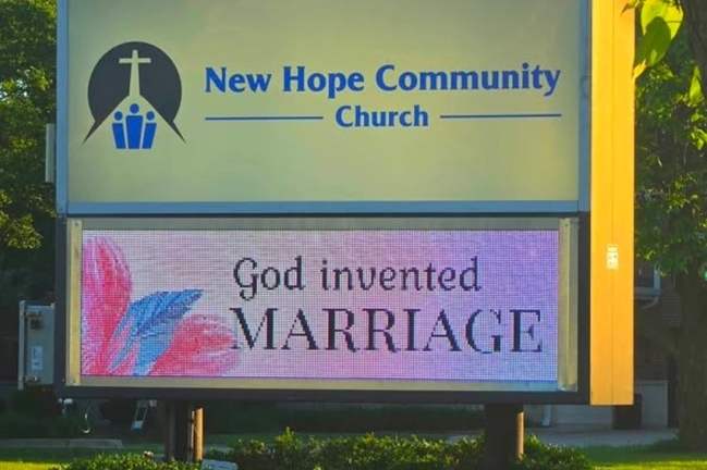 教會看板引LGBT抗議 牧師:持續傳講《聖經》