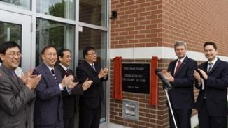 Canada's Prime Minister Stephen Harper Attended Chinese Church Service in Ottawa