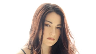 Jennifer Knapp Returns to Christian Music Scene, Confirms Her Sexuality