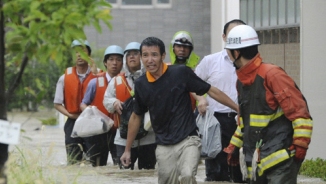Typhoon Roke Path to Smash Tokyo, 1 Million in Japan Told to Flee