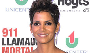 Halle Berry's Baby Bump: God's Answer to Daughter's Prayer? [Photos]
